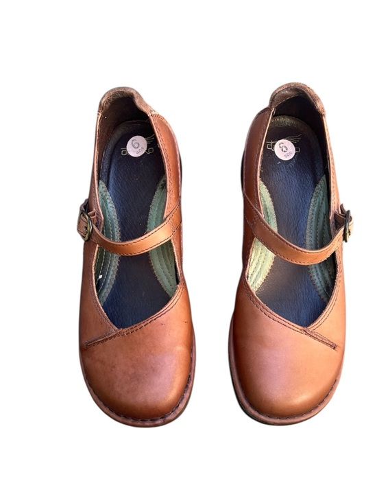 Dansko Shoes - Dansko Fawna Chestnut Burnished Leather  Maty Jane. SZ. 9